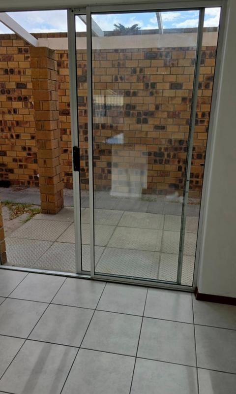 1 Bedroom Property for Sale in Thornton Western Cape